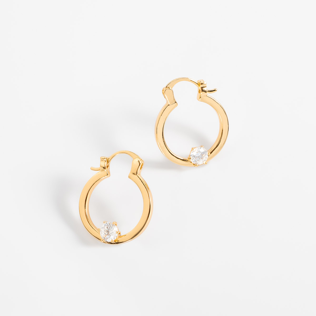 Aros dorados con circonita