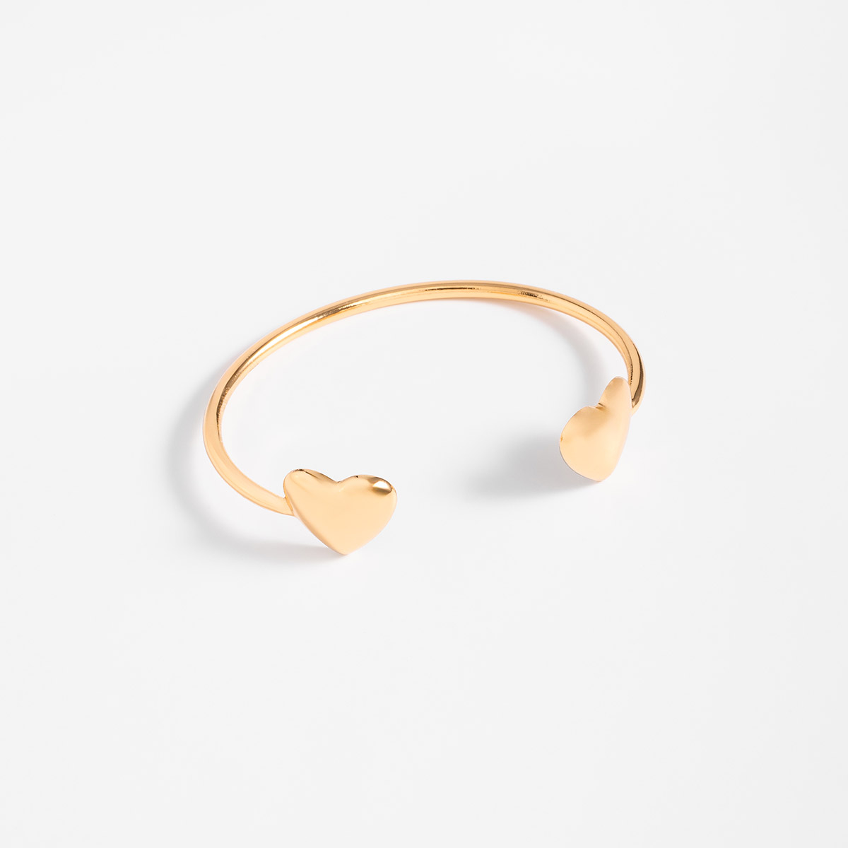 Pulsera dorada con corazones con 4 baños de oro