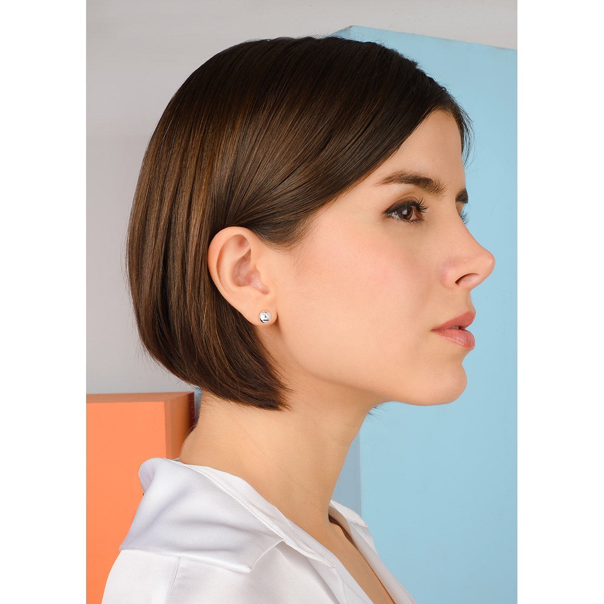 Aretes tipo esfera en baño de platino