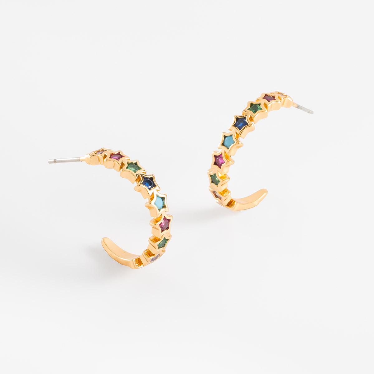 Aretes en baño de oro mini estrellas con esmalte tonos pastel