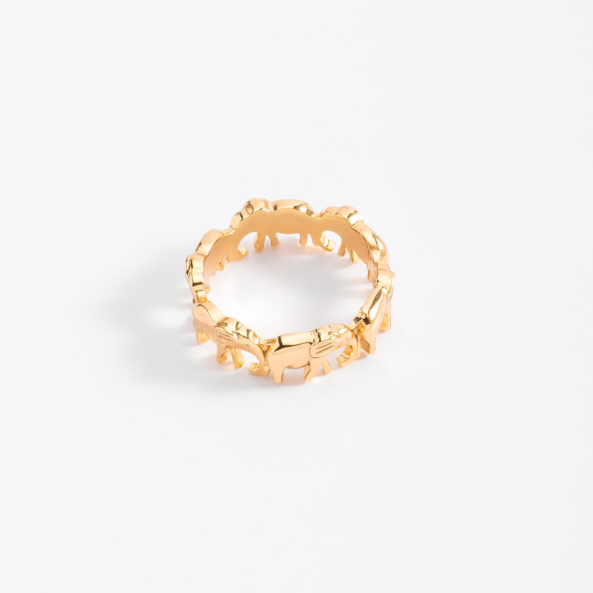 Anillo en baño de oro diseño de elefantes