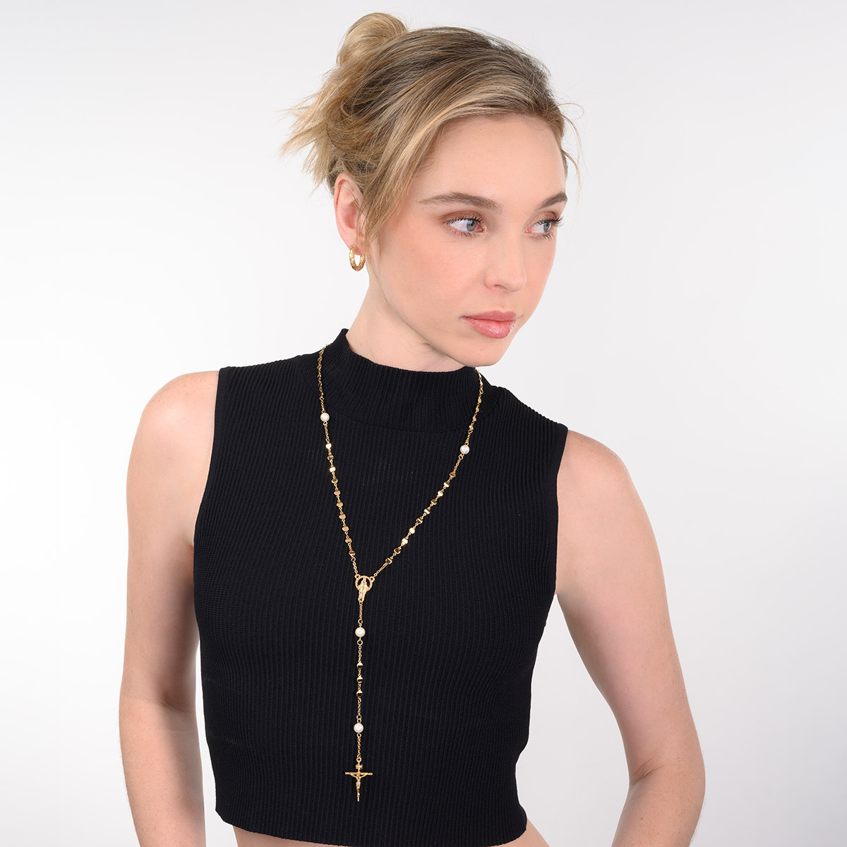 Aros dorados texturizados con 4 baños de oro