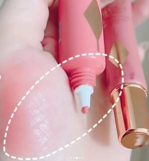 HudaMoji Matte Beauty Liquid Blush Wand Set of 6