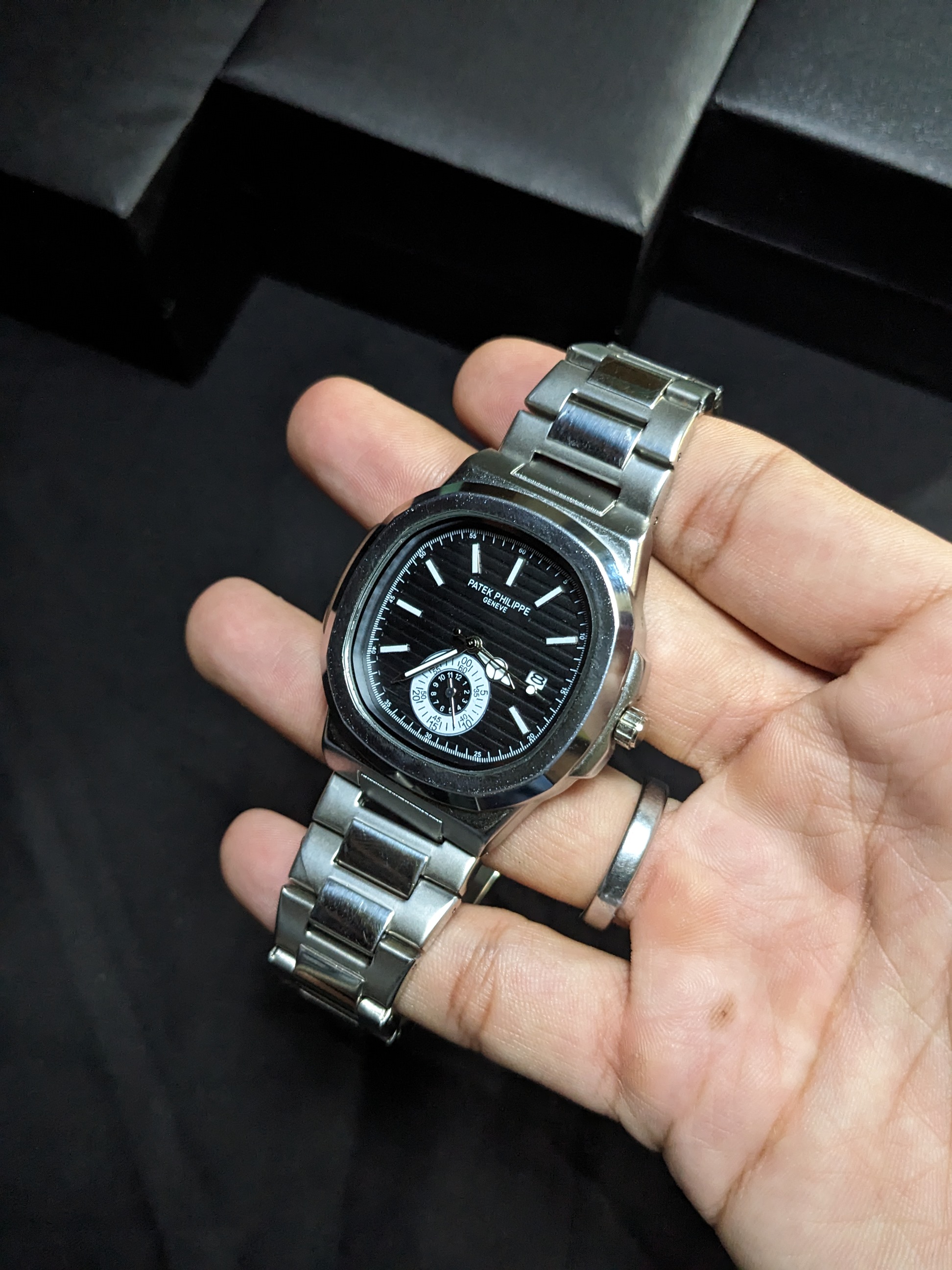 Patek Philippe silver (Black dial)