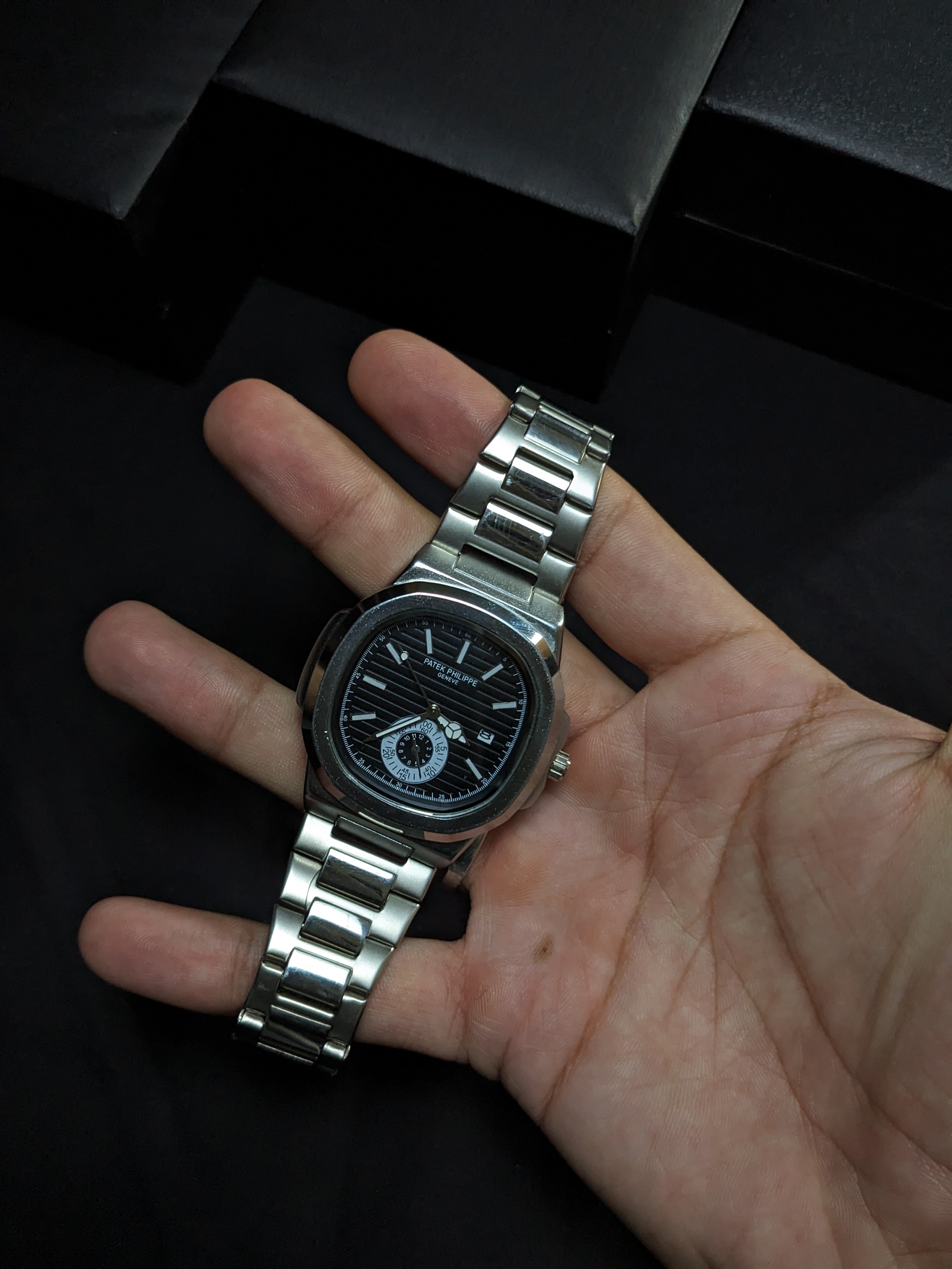Patek Philippe silver (Black dial)