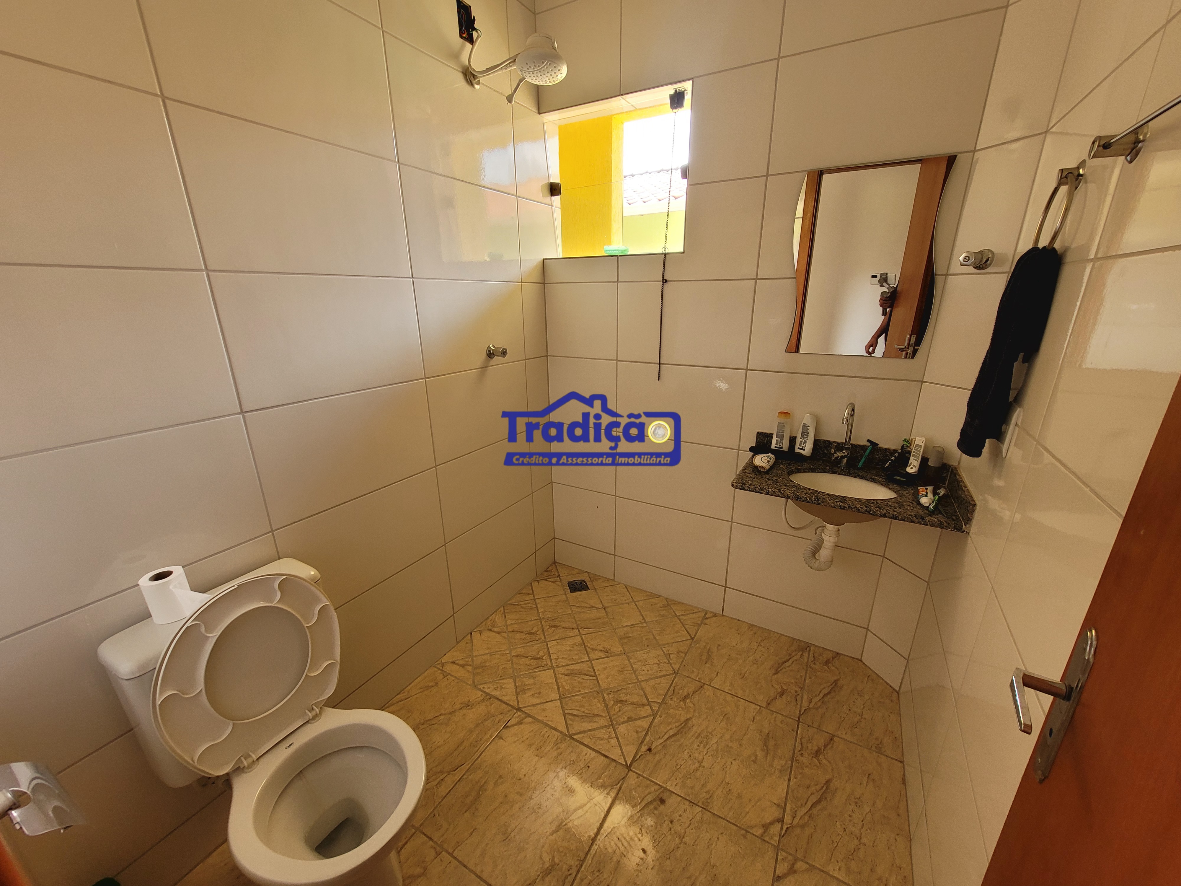 Casa à venda no Bairro Tupanuara em São Joaquim de Bicas