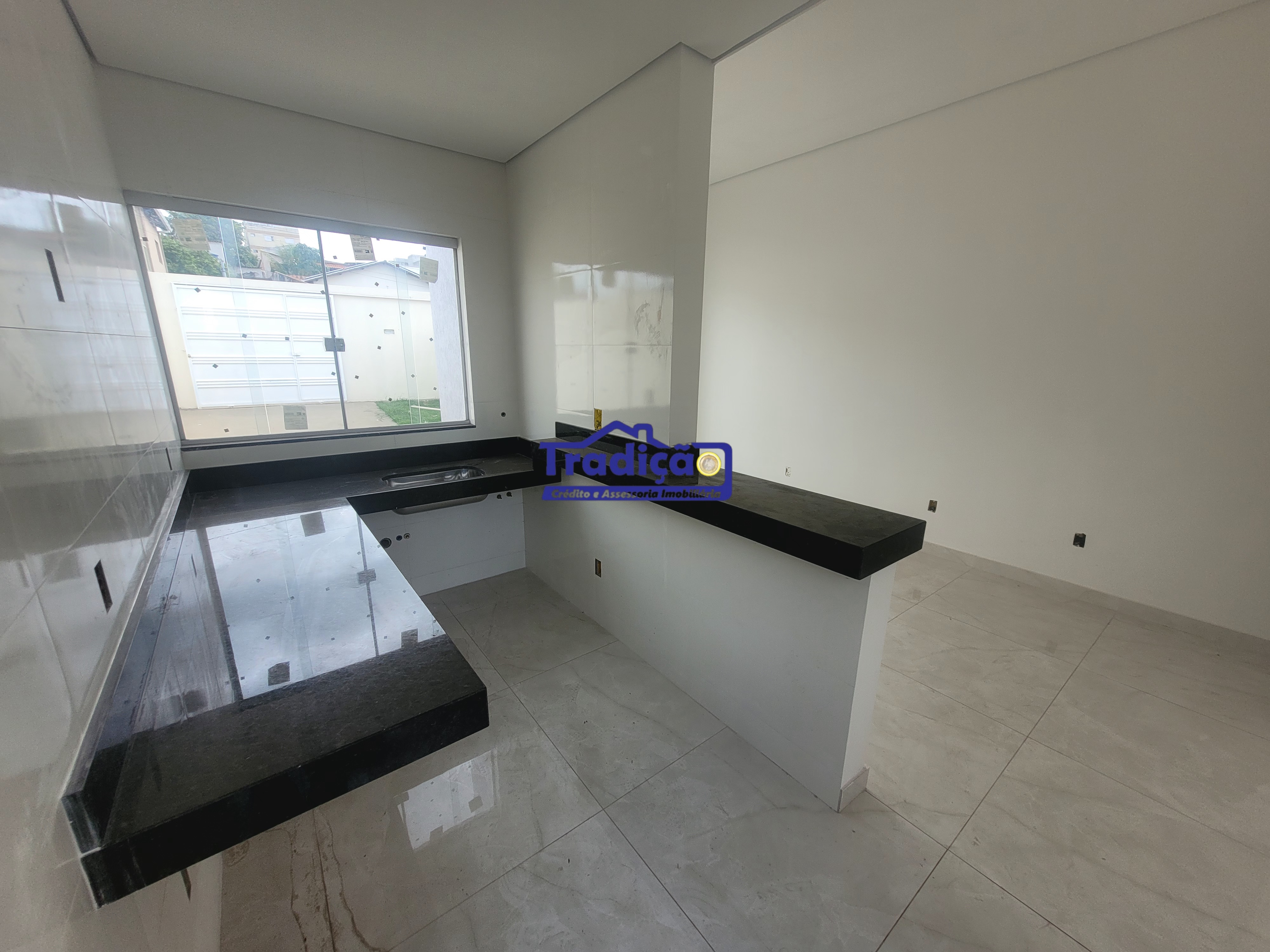 Casa à venda no Bairro Tupanuara em São Joaquim de Bicas