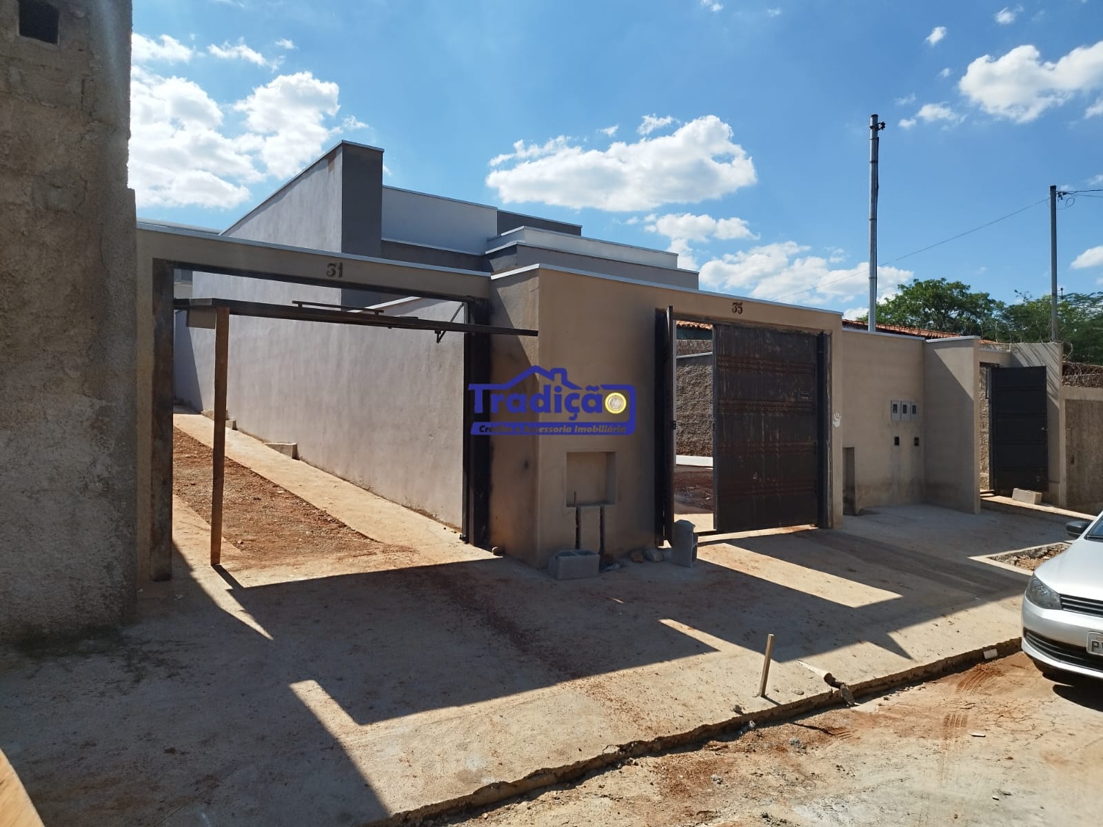 Casa à venda no Bairro Pousada das Rosas em São Joaquim de Bicas