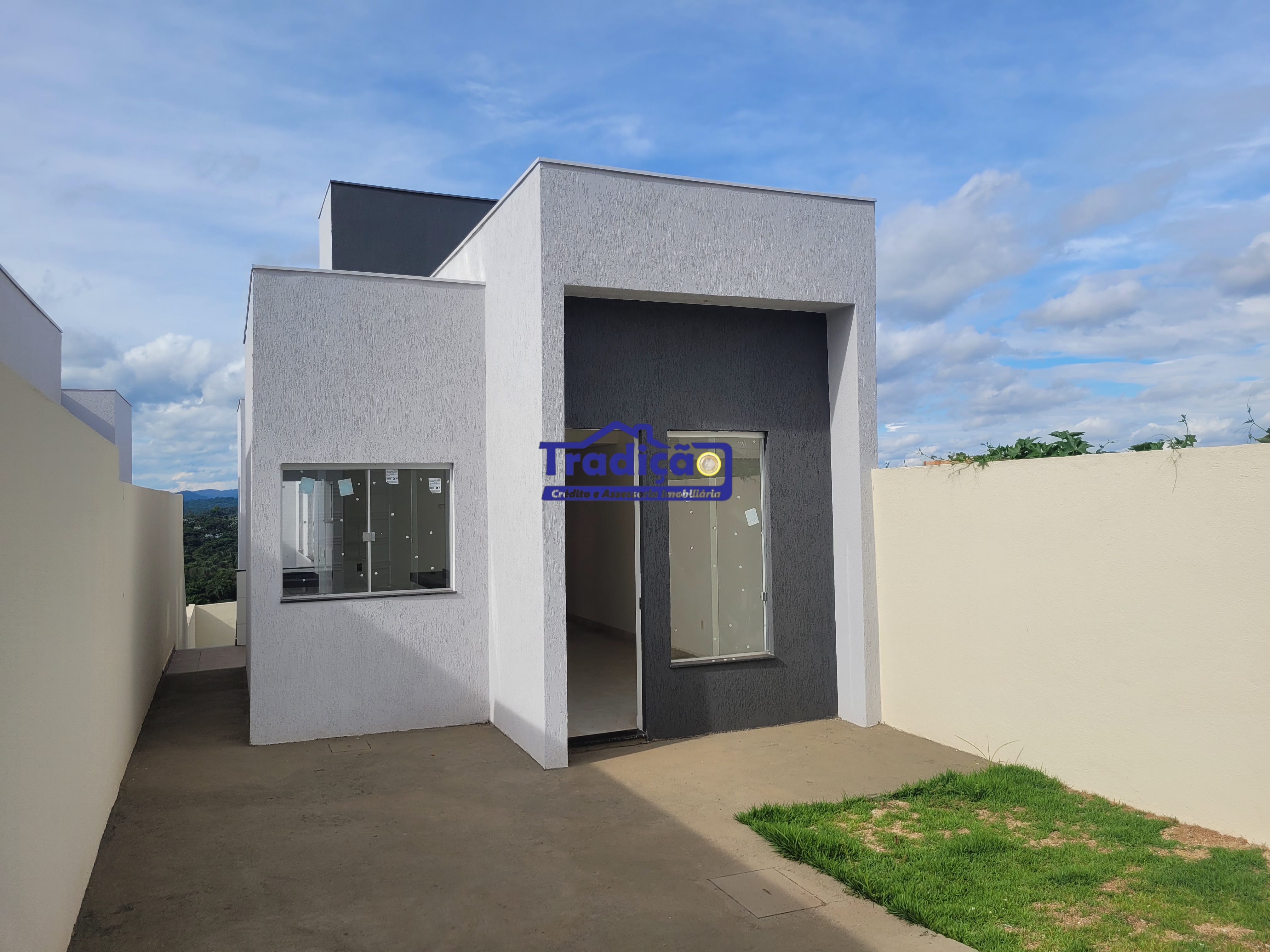 Casa à venda no Bairro Tupanuara em São Joaquim de Bicas