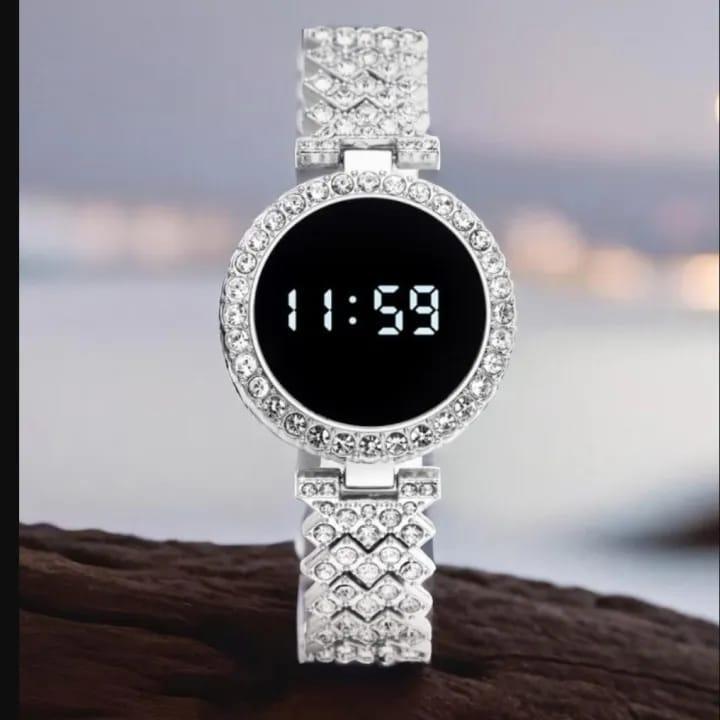 Women's battery operated, water resisted watch