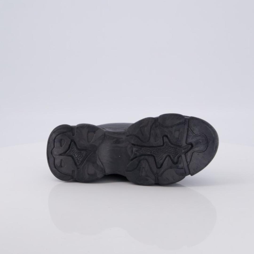 Ladies high sole sneakers