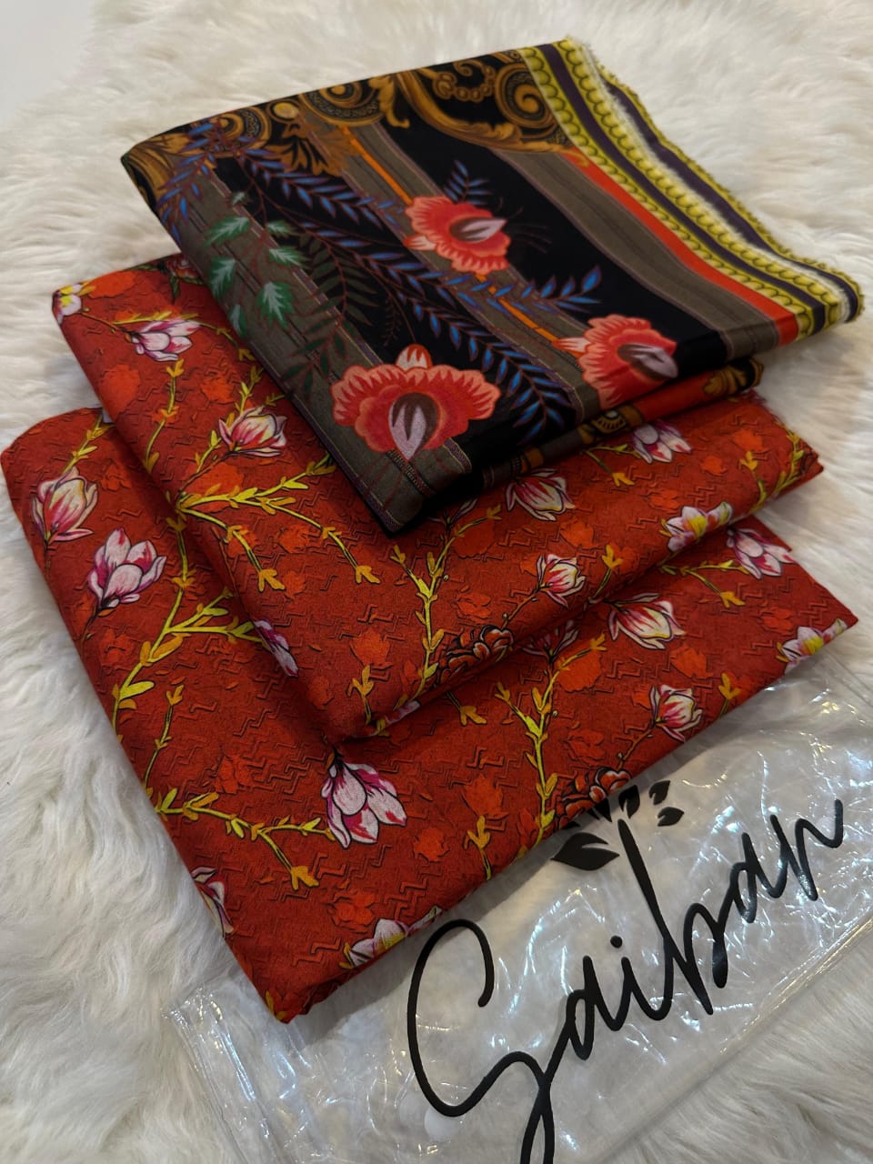 3pc lawn unstitched with lawn voil dubbatta