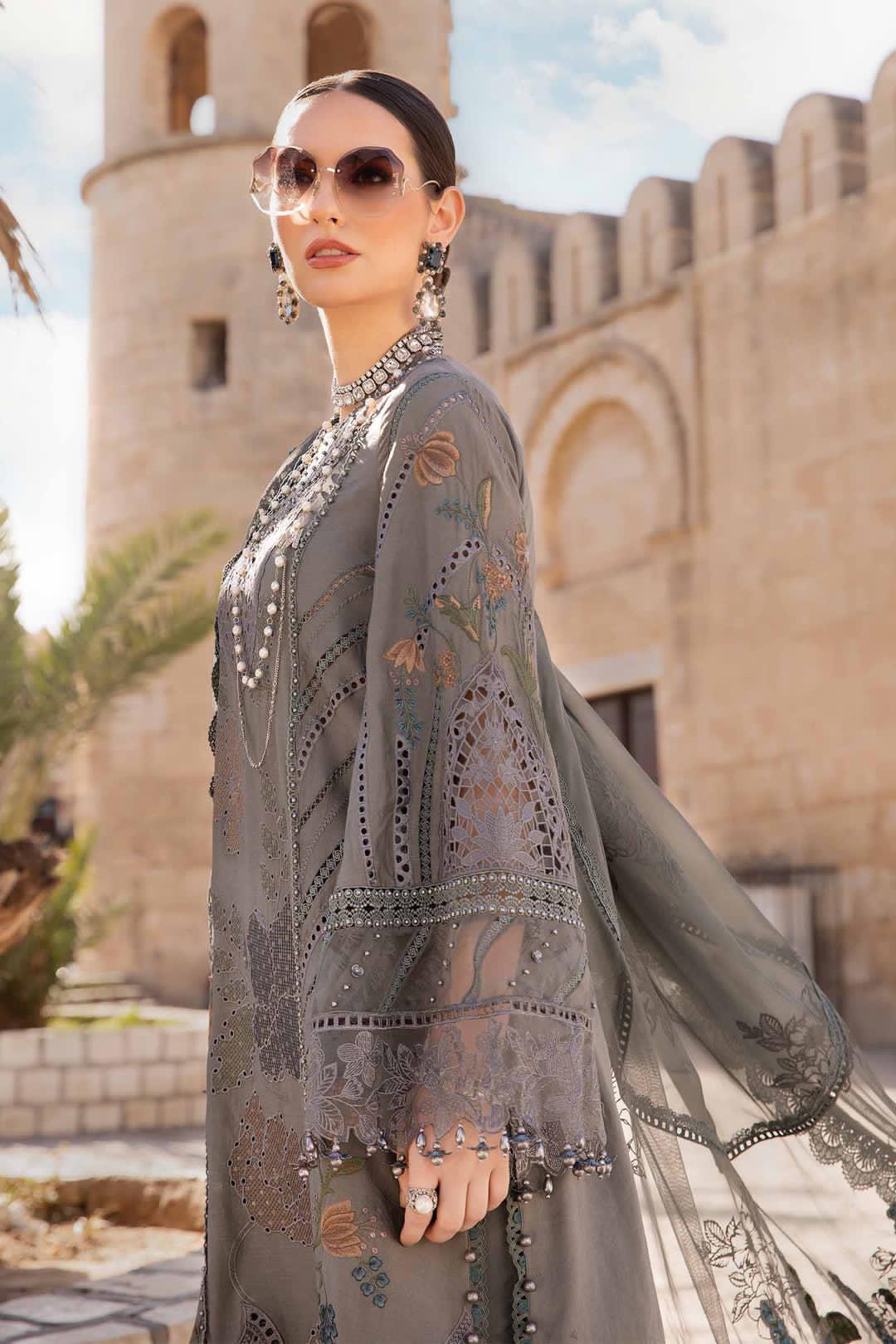 3pc Lawn Embroidered with chicken Kari 