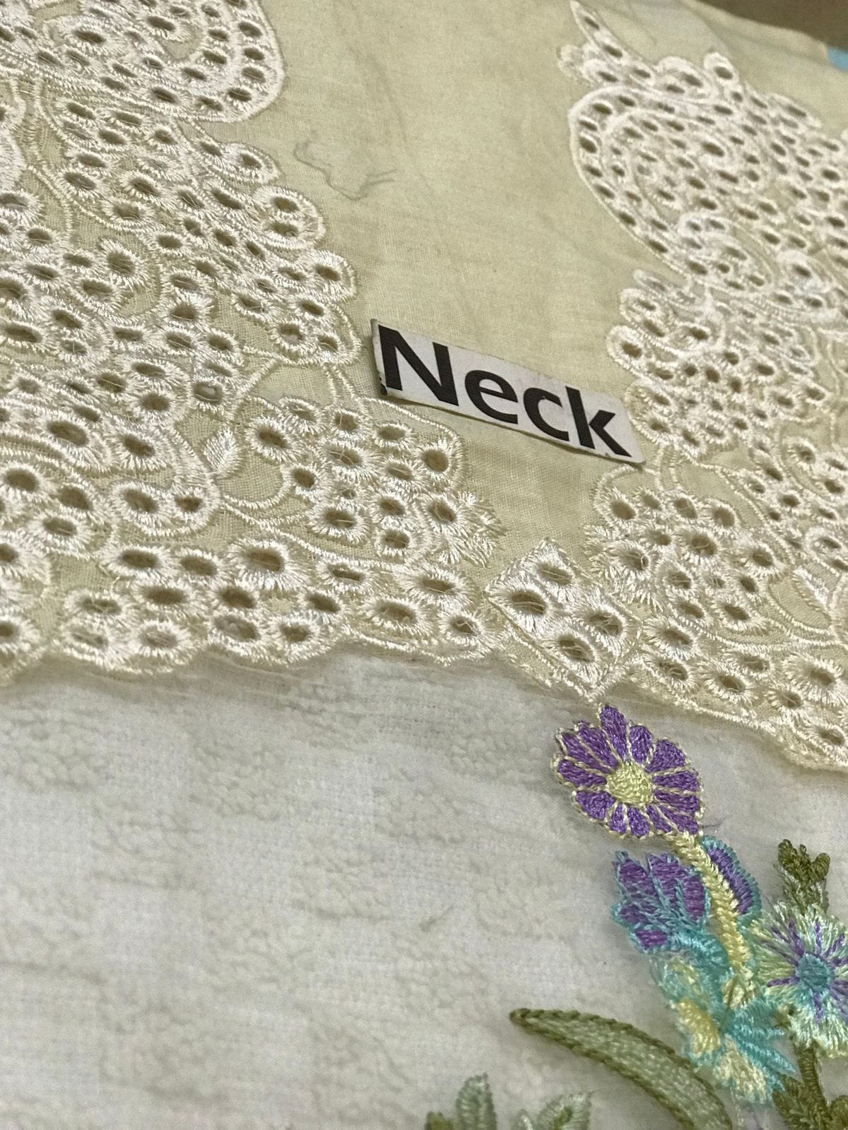 3pc Lawn Embroidered with chicken Kari 
