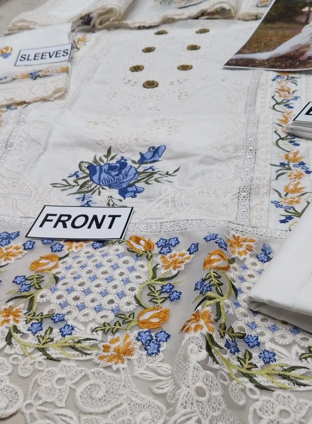 3pc Lawn Embroidered with chicken Kari 