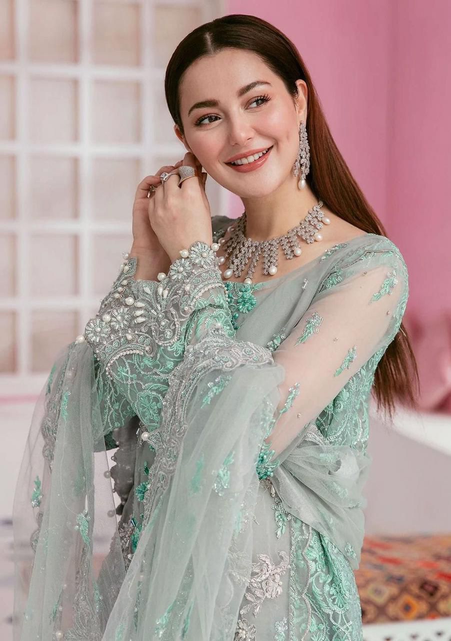 PRESENTING ELAAF BRAND LUXURY PREMIUM EMBRIODERED ARTICLE