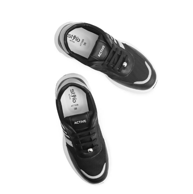 Black Casual Sneaker
