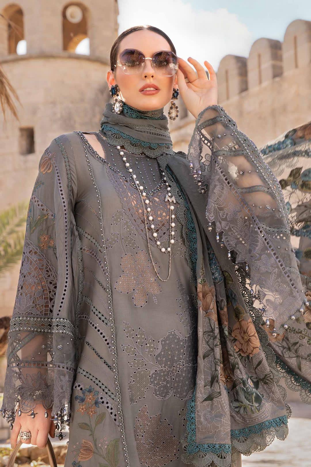 3pc Lawn Embroidered with chicken Kari 
