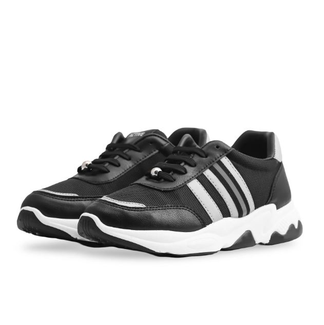 Black Casual Sneaker