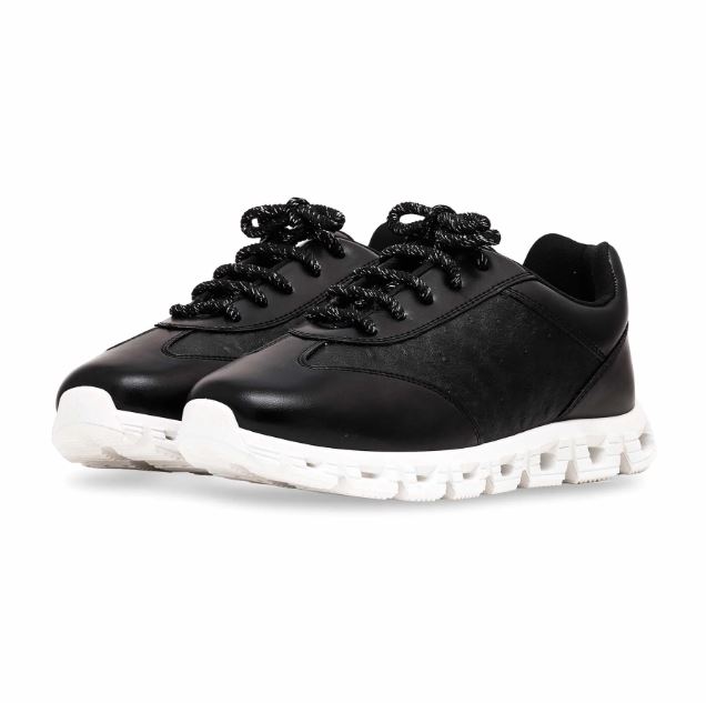 Black Casual Sneaker