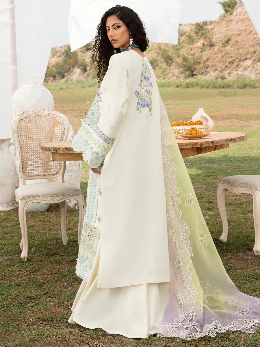 3pc Lawn Embroidered with chicken Kari 