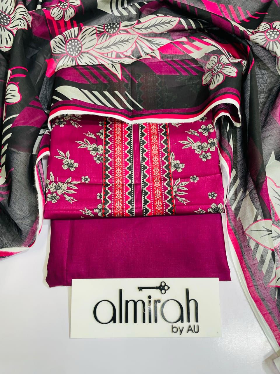 3pc Unstitched Lawn 