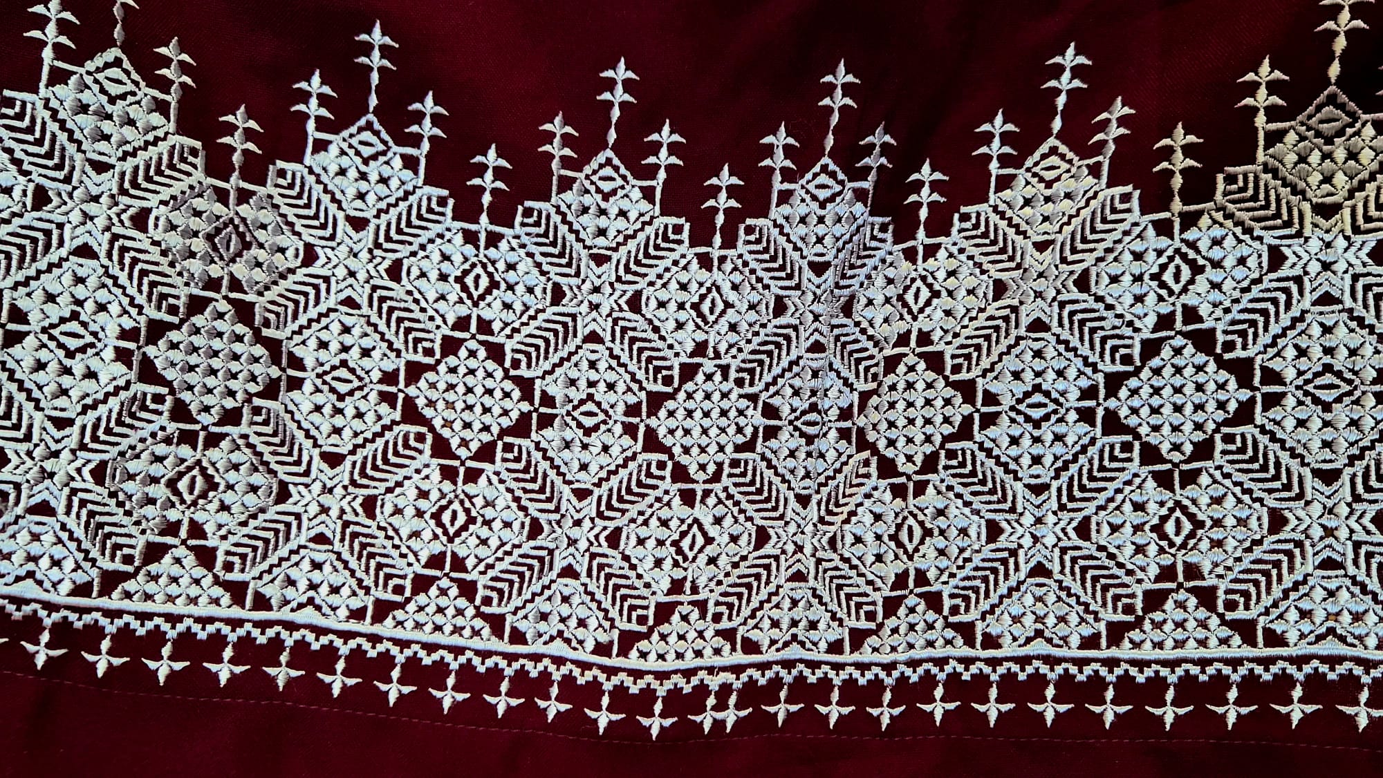 Dark Red & Silver Traditional Afghan Gand