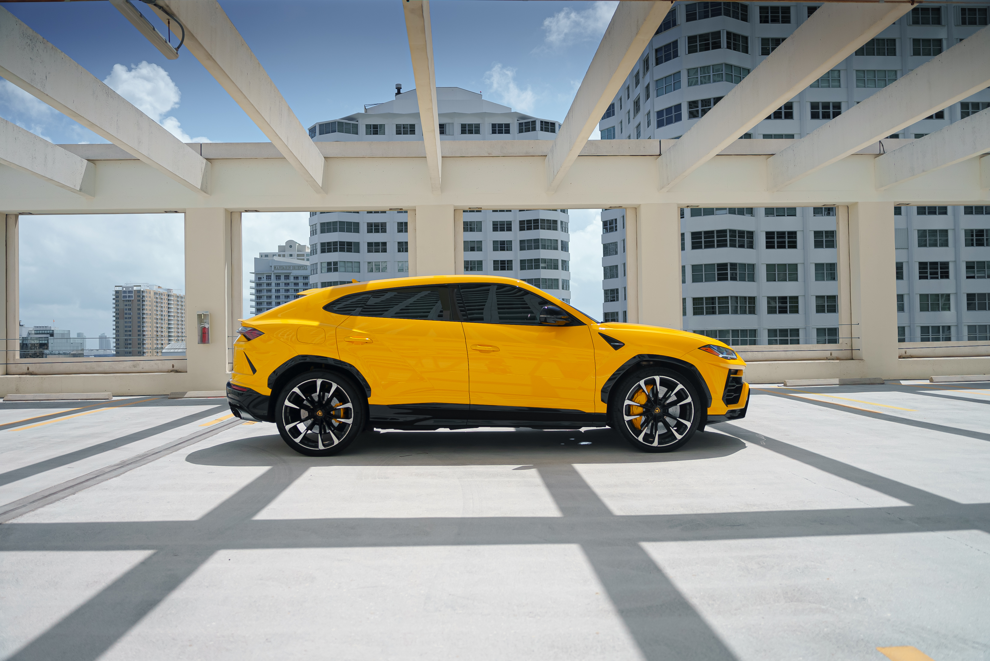 2022 LAMBORGHINI URUS