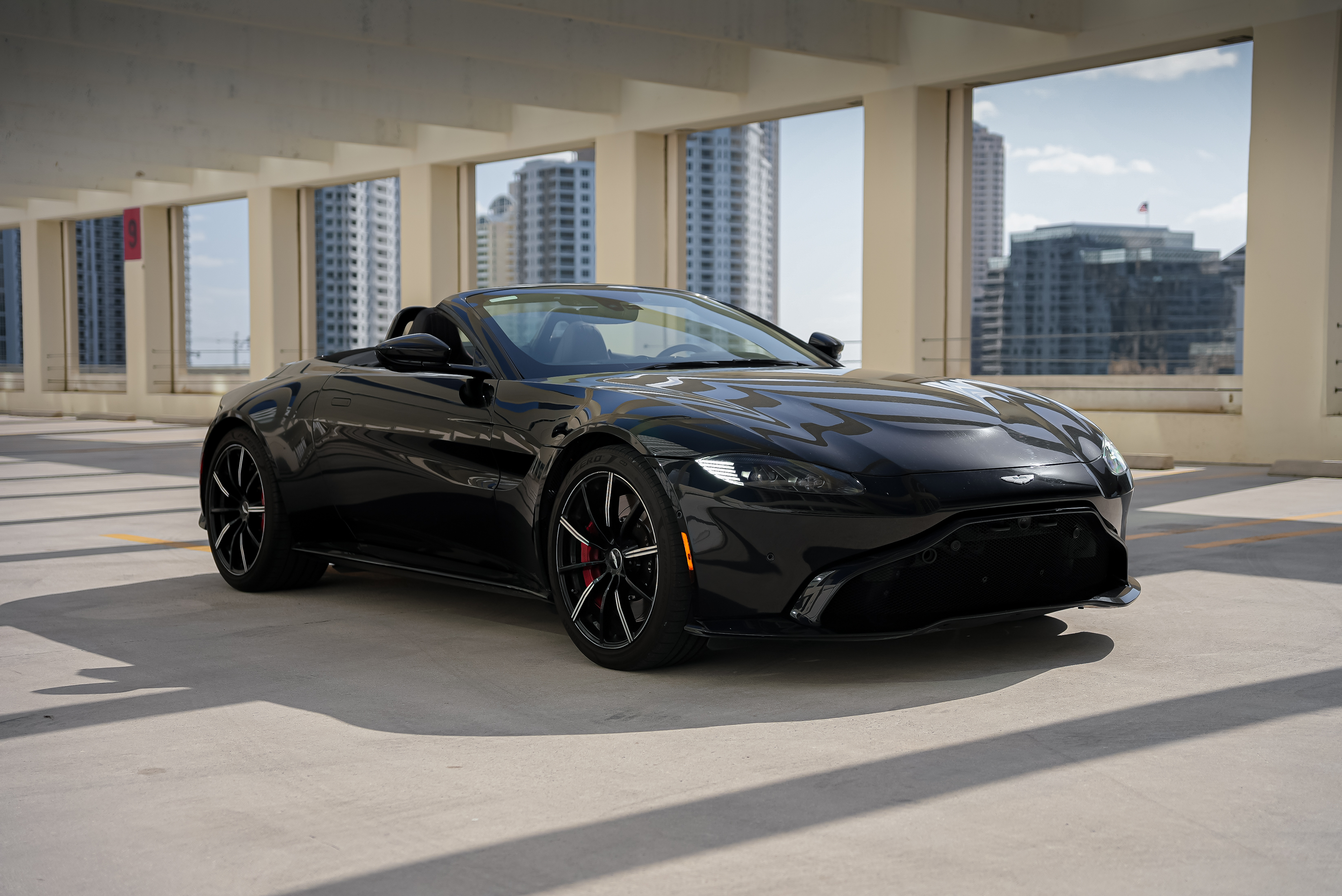 2021 ASTON MARTIN Vantage convertible
