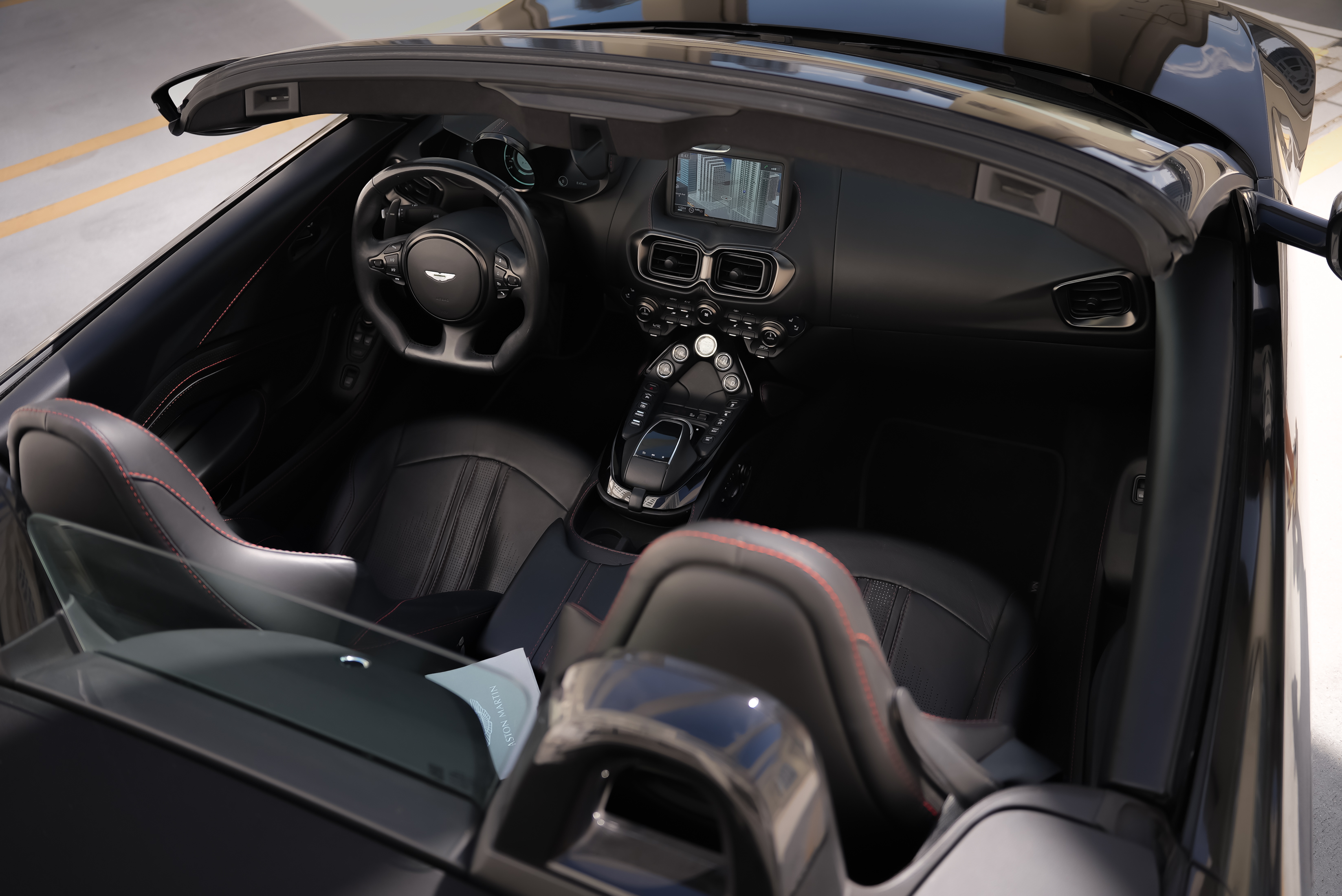 2021 ASTON MARTIN Vantage convertible