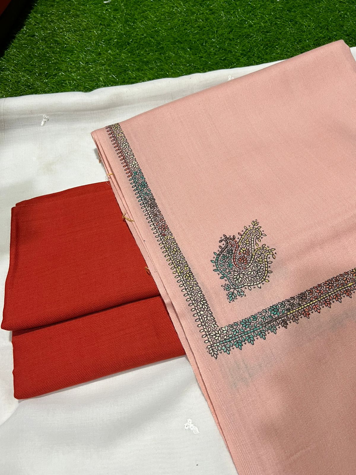 Hand Embroidery PASHMINA 3pcs with full shawl.