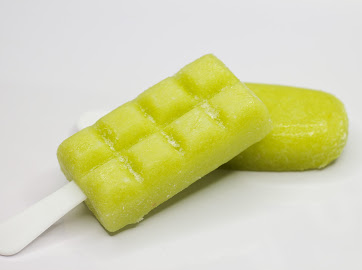 Paletas de mango biche