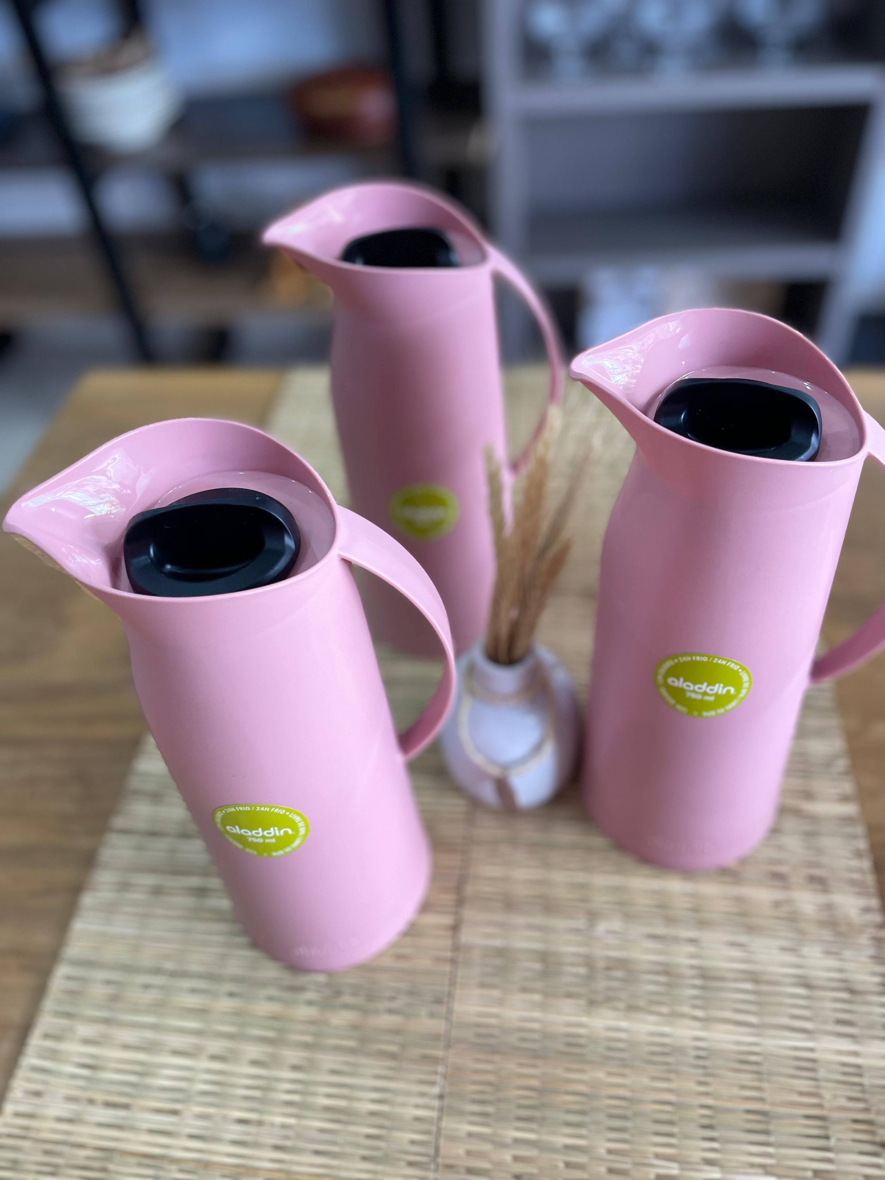 garrafa térmica de plástico rosa