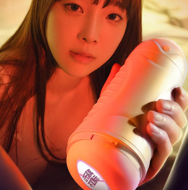 The Future of Solitude: Experiencing the SILIC0NE Intelligent Male Masturbator