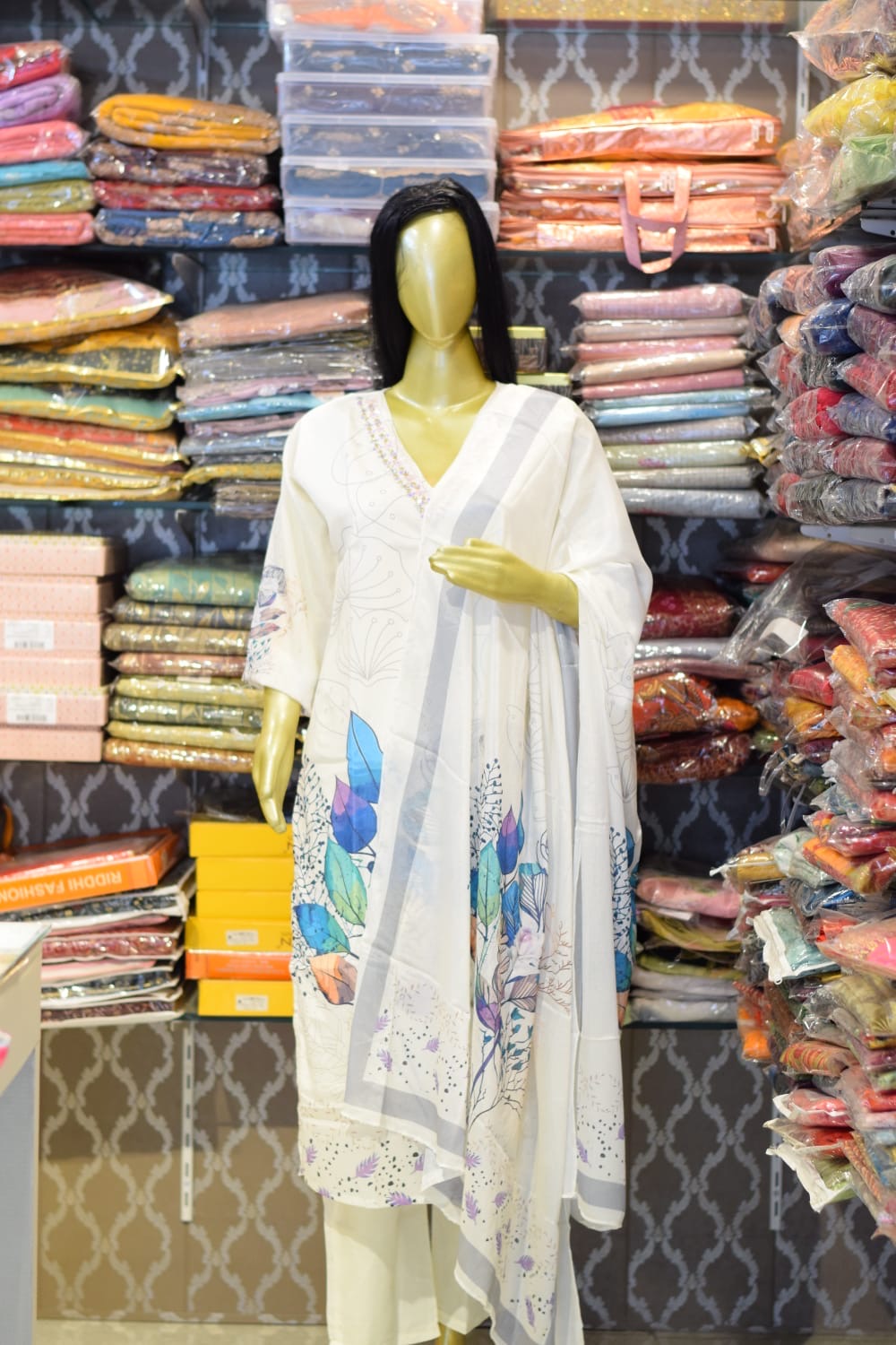 Elegant White Floral Dress