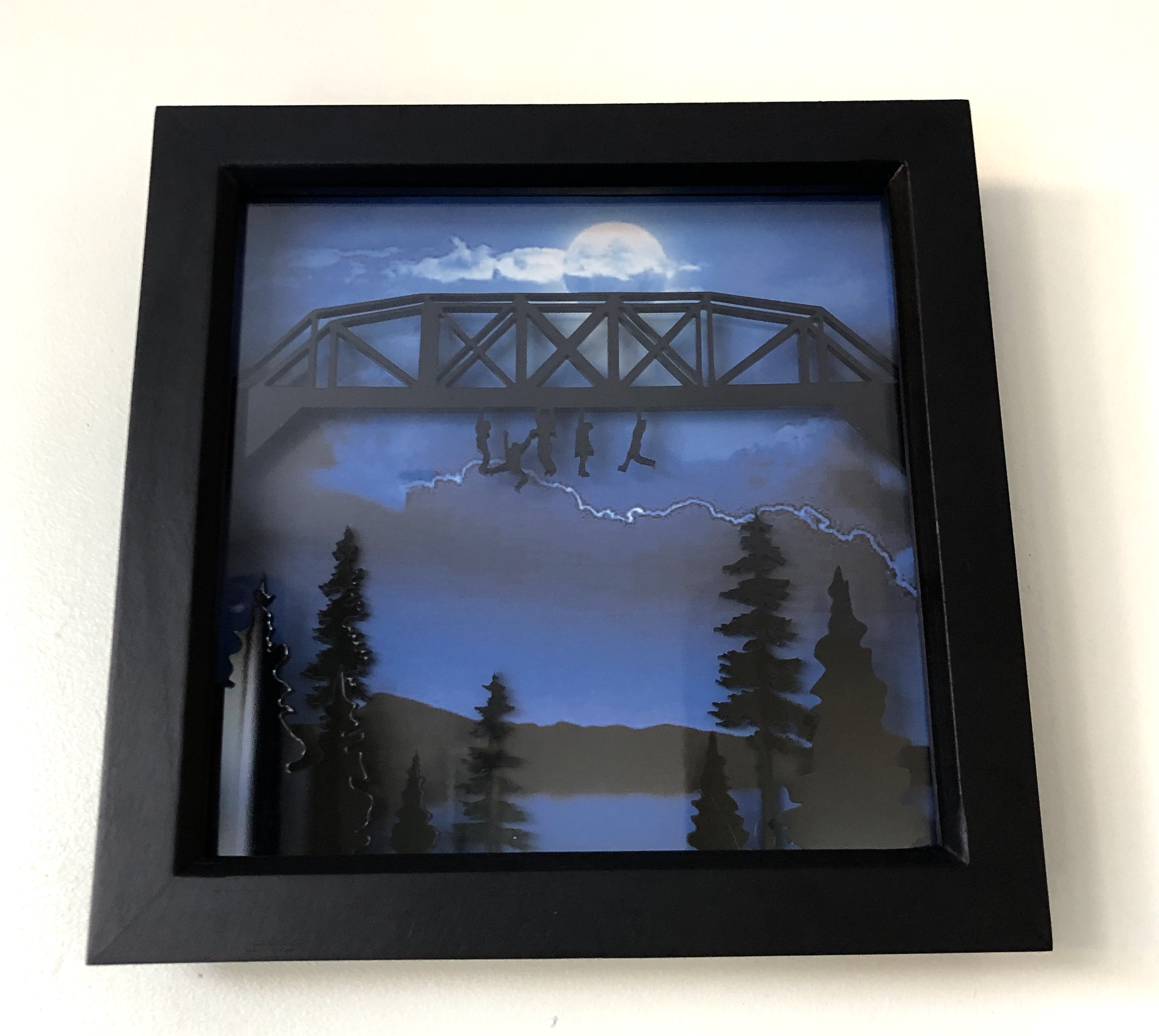 Hanging bridge 3D picture frame