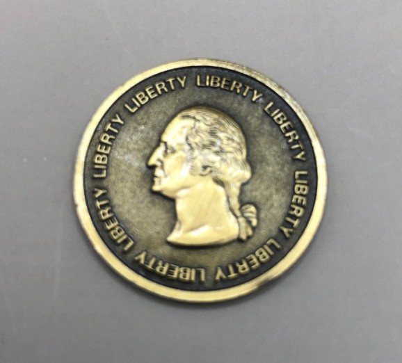 Ready Player One - Extra Life Coin / Necklace