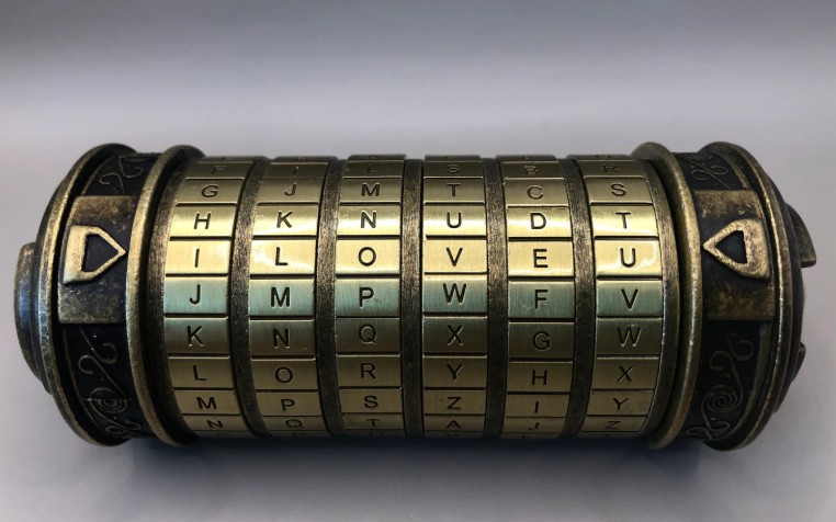 Vintage Da Vinci code cryptex / Puzzle / Prop
