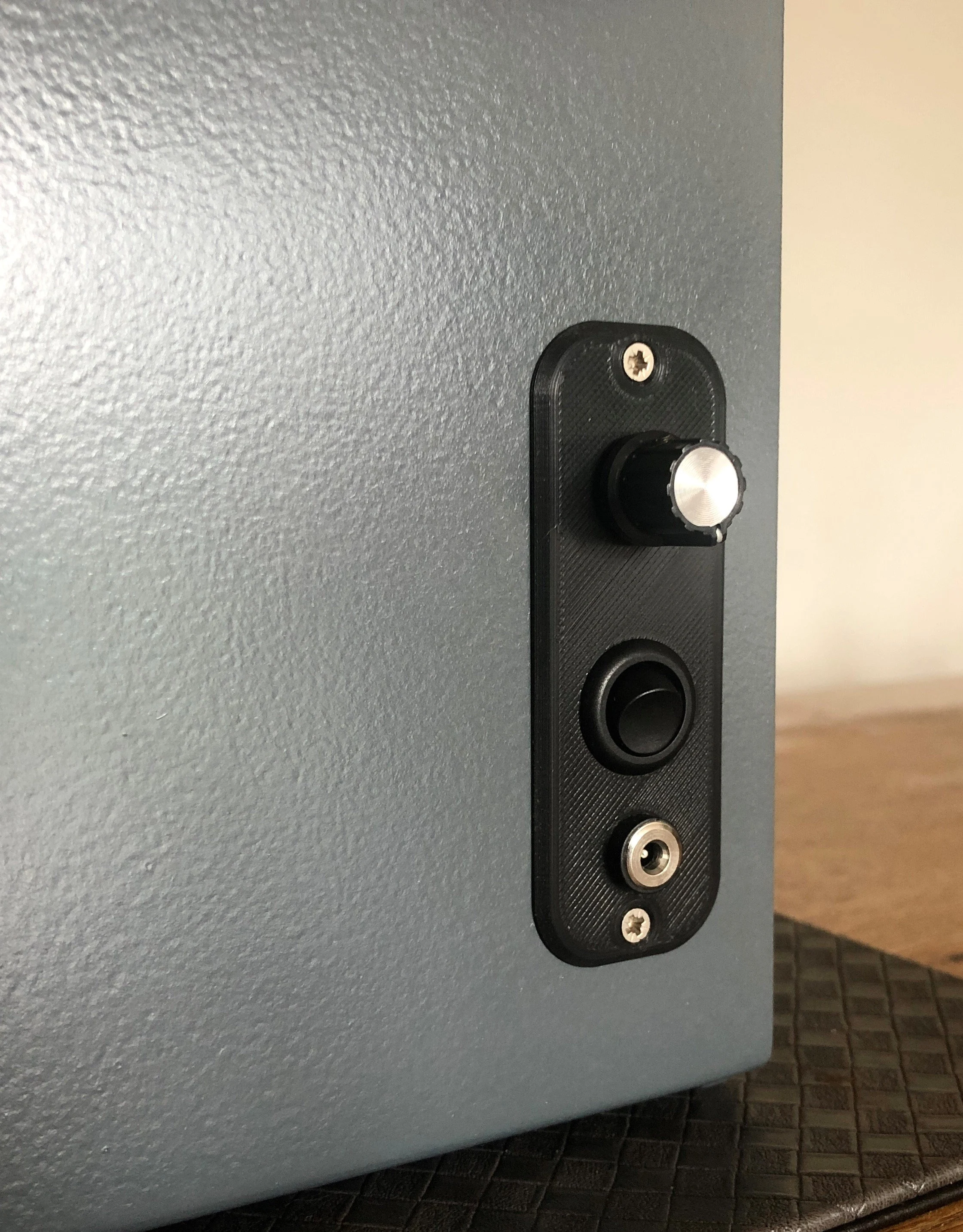 REMOTE CONTROL - Back to the Future 1:1 Scale Prop Replica Flux Capacitor