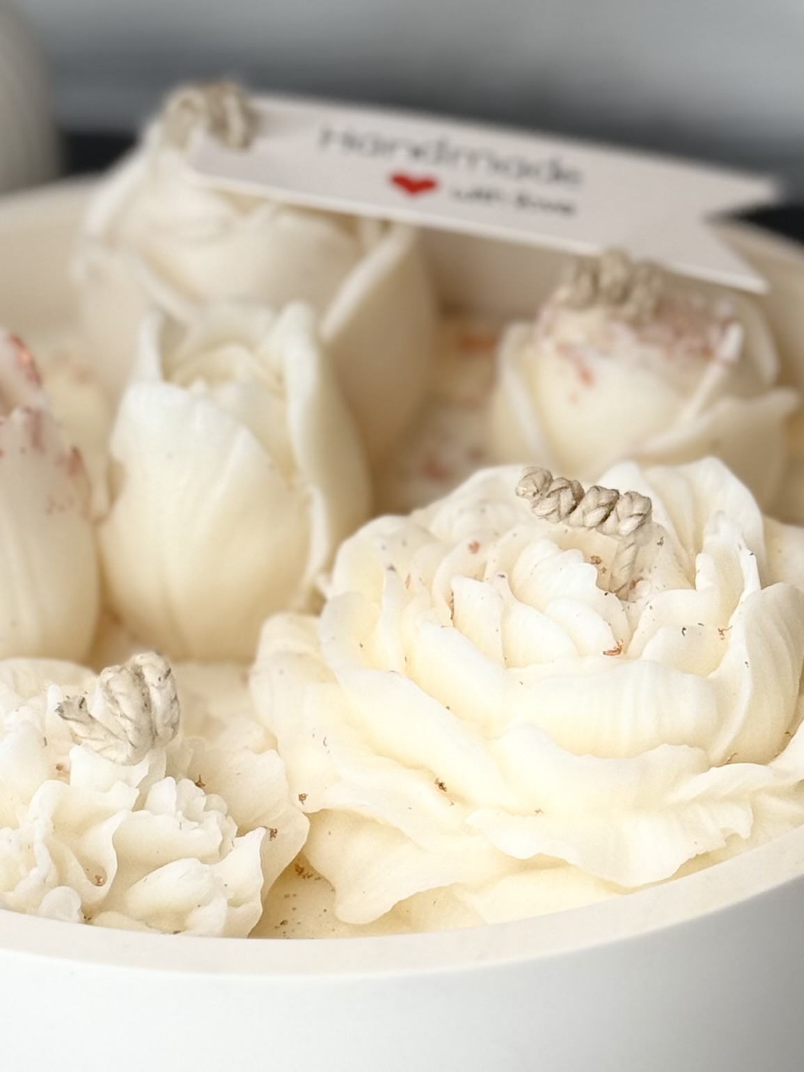 "BloomBowl" XL Kerzenschale in Creme-Weiß mit Rosé-Blattgold verziert 