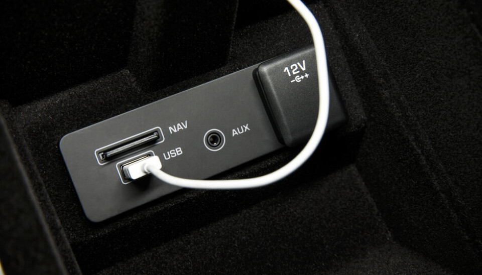 Jaguar InControl Touch SD Lietuvos ir Europos navigacijos žemėlapių atnaujinimas – 2025/26 FK72 10E898 SD kortelė