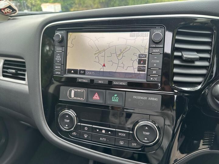 Mitsubishi MMCS W11 / W12 Lietuvos ir Europos navigacijos žemėlapių atnaujinimas - 2025/26 SD kortelė (8750A384)