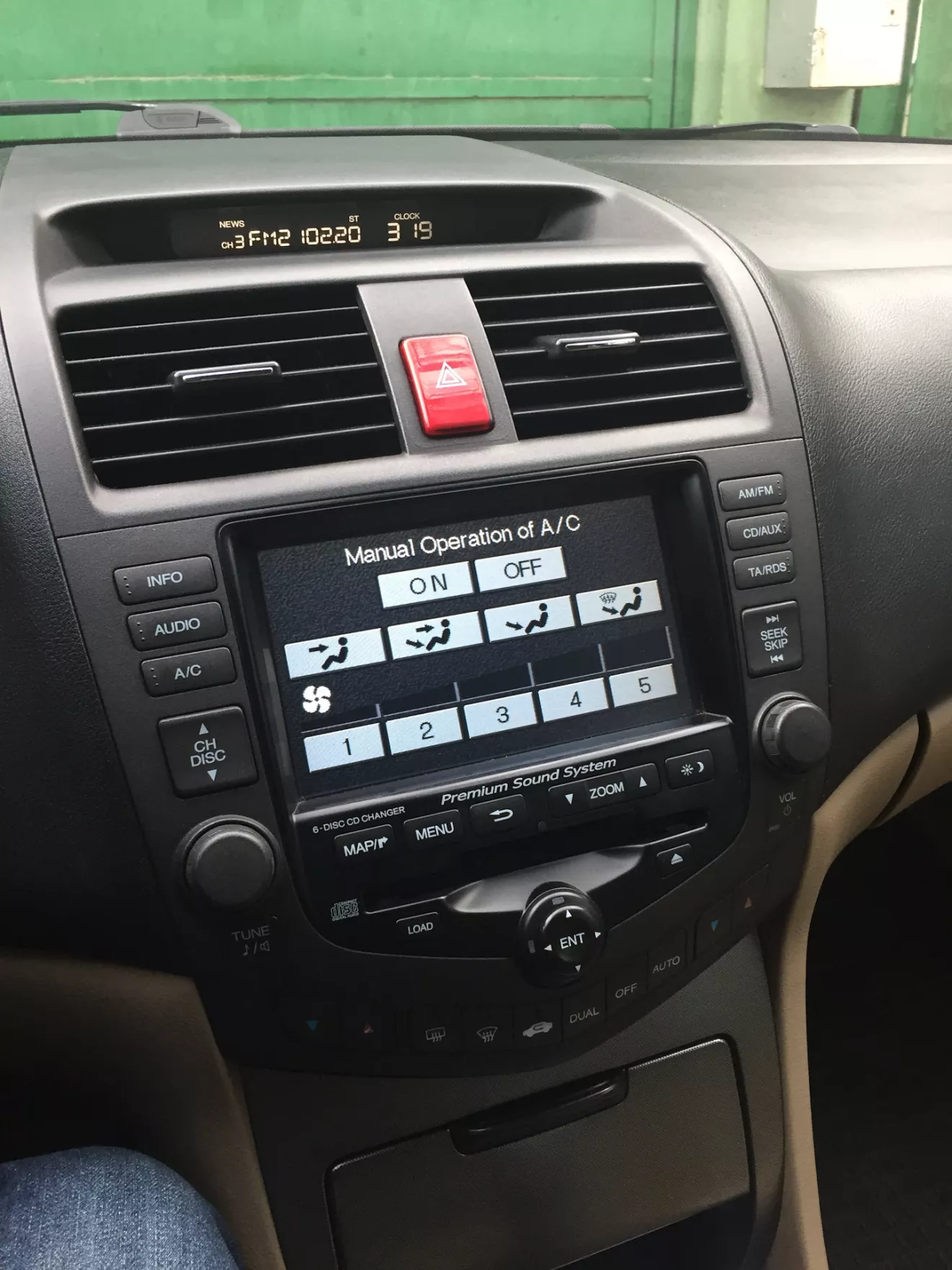 Honda APN2 be balsinio valdymo (non voice recognition) Europos navigacijos žemėlapių atnaujinimas  – 2012 m. DVD