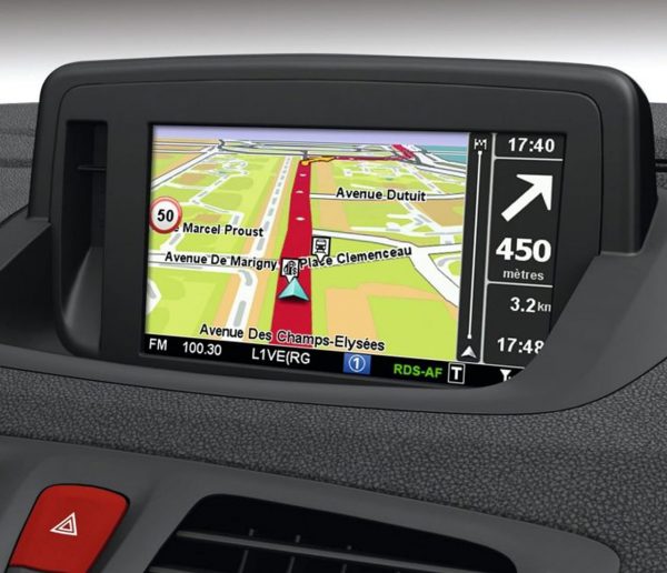 Renault Carminat Live Tomtom navigacijos sistemos atnaujinimas – 2025/26 Lietuvos ir Europos Žemėlapiai SD kortelė (V11.45)