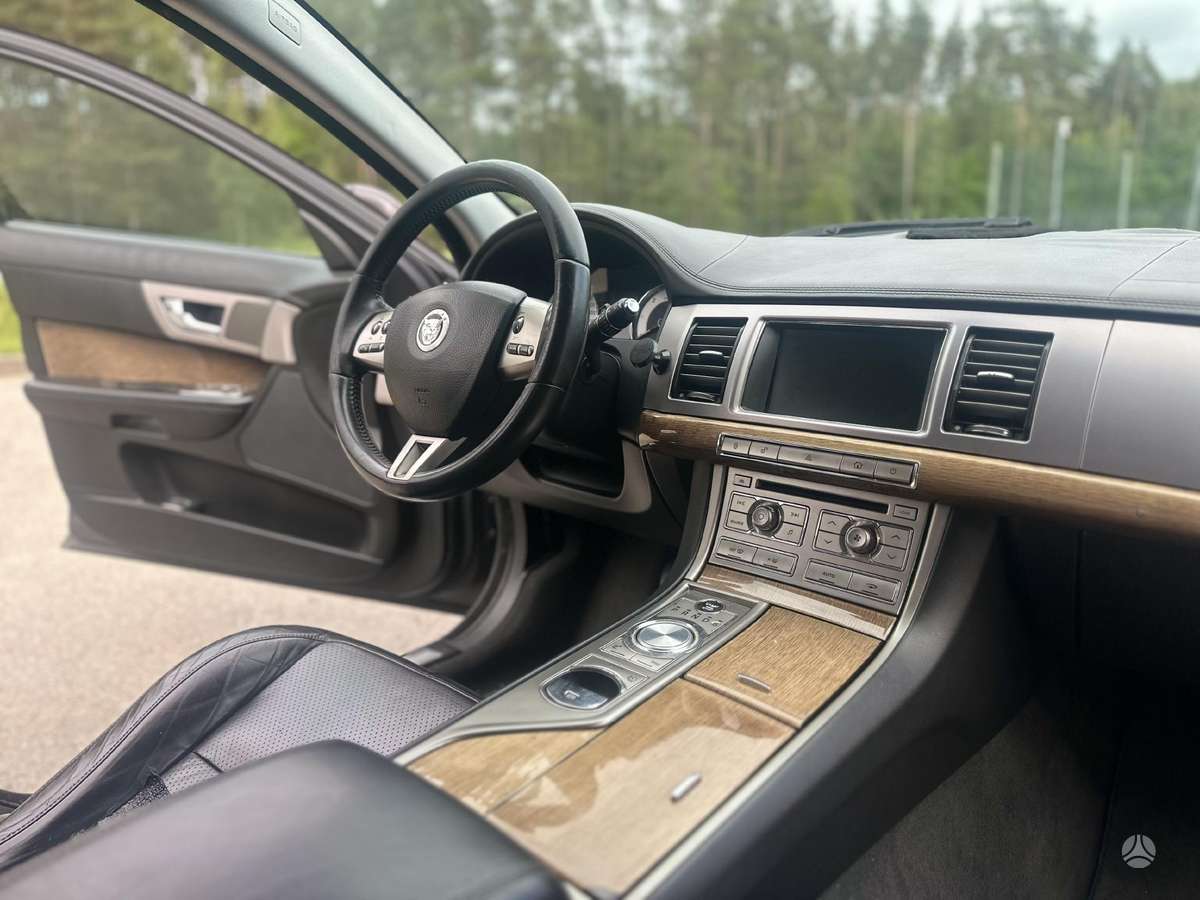 Jaguar XF, XK Lietuvos ir Europos navigacijos žemėlapių atnaujinimas – 2017 DVD diskas