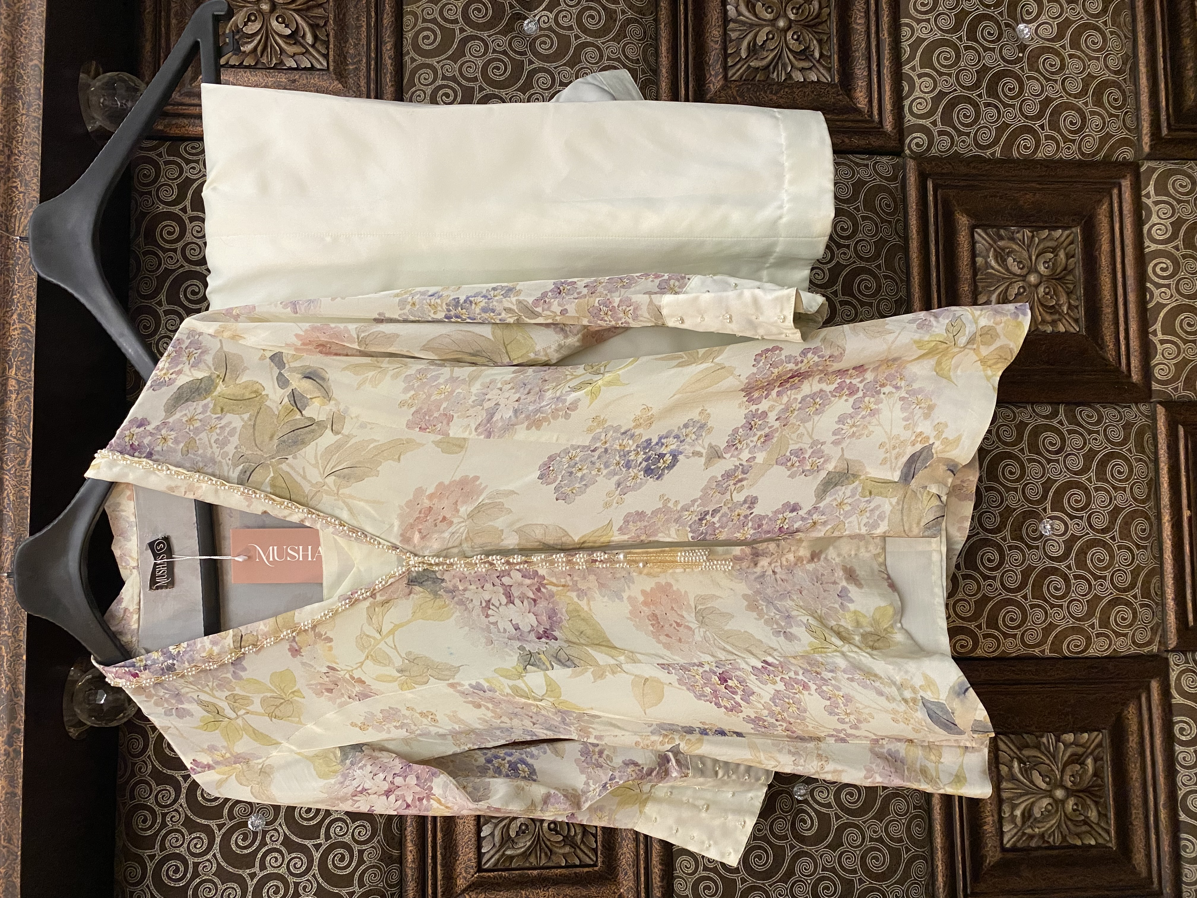 M128- Western Printed Jacket Style