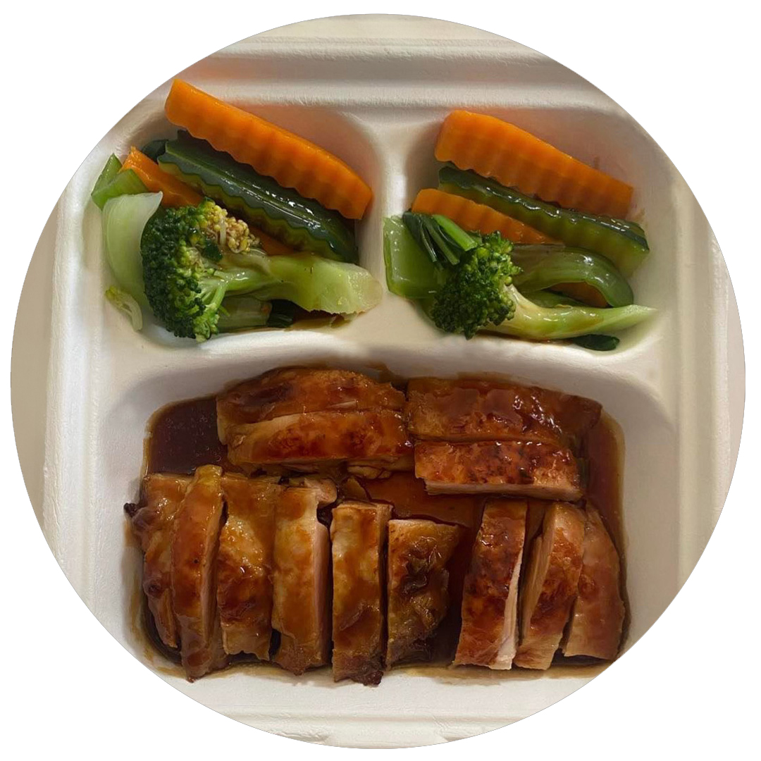 Filet canard  laqué , carotte, courgette, brocoli cuit à la vapeur.