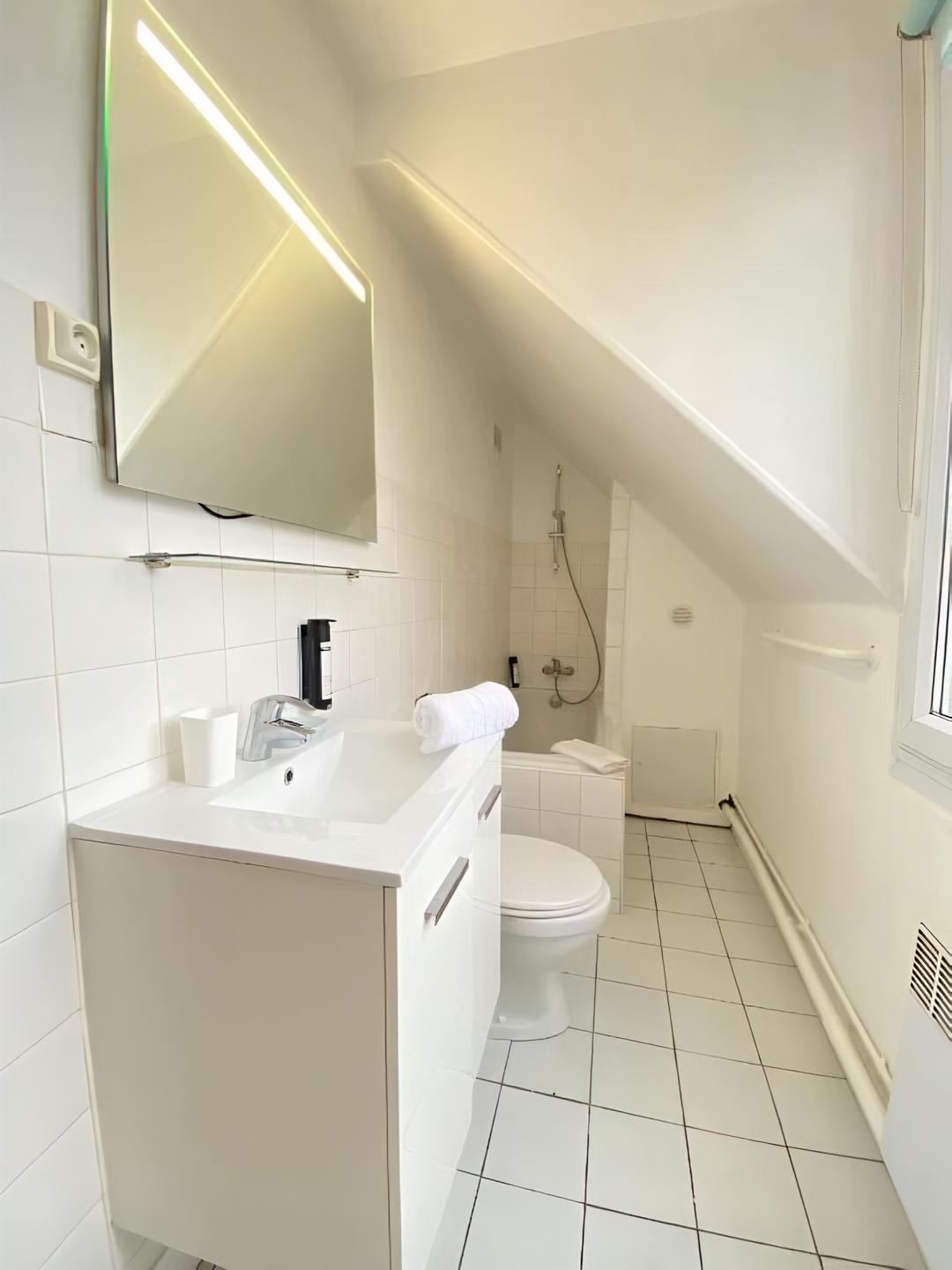 Studio meublé à Montreuil