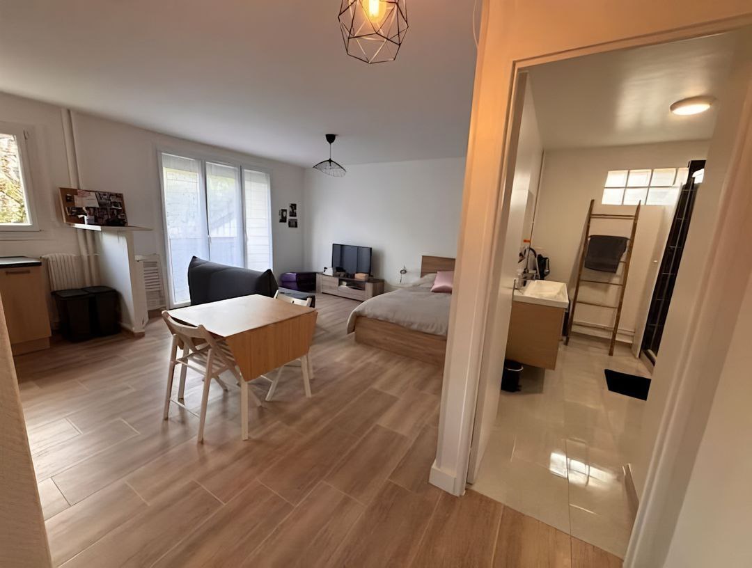 Studio meublé près de Paris près du métro 11