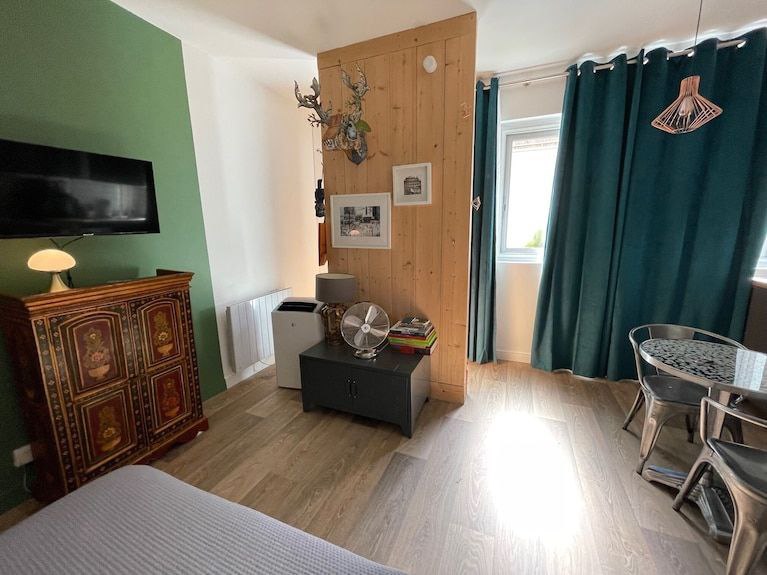 Studio meublé à Paris dans le 11eme